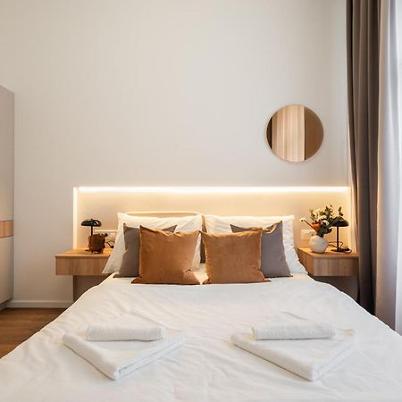 You Boutique Suites, Best Location By Bqa بودابست المظهر الخارجي الصورة