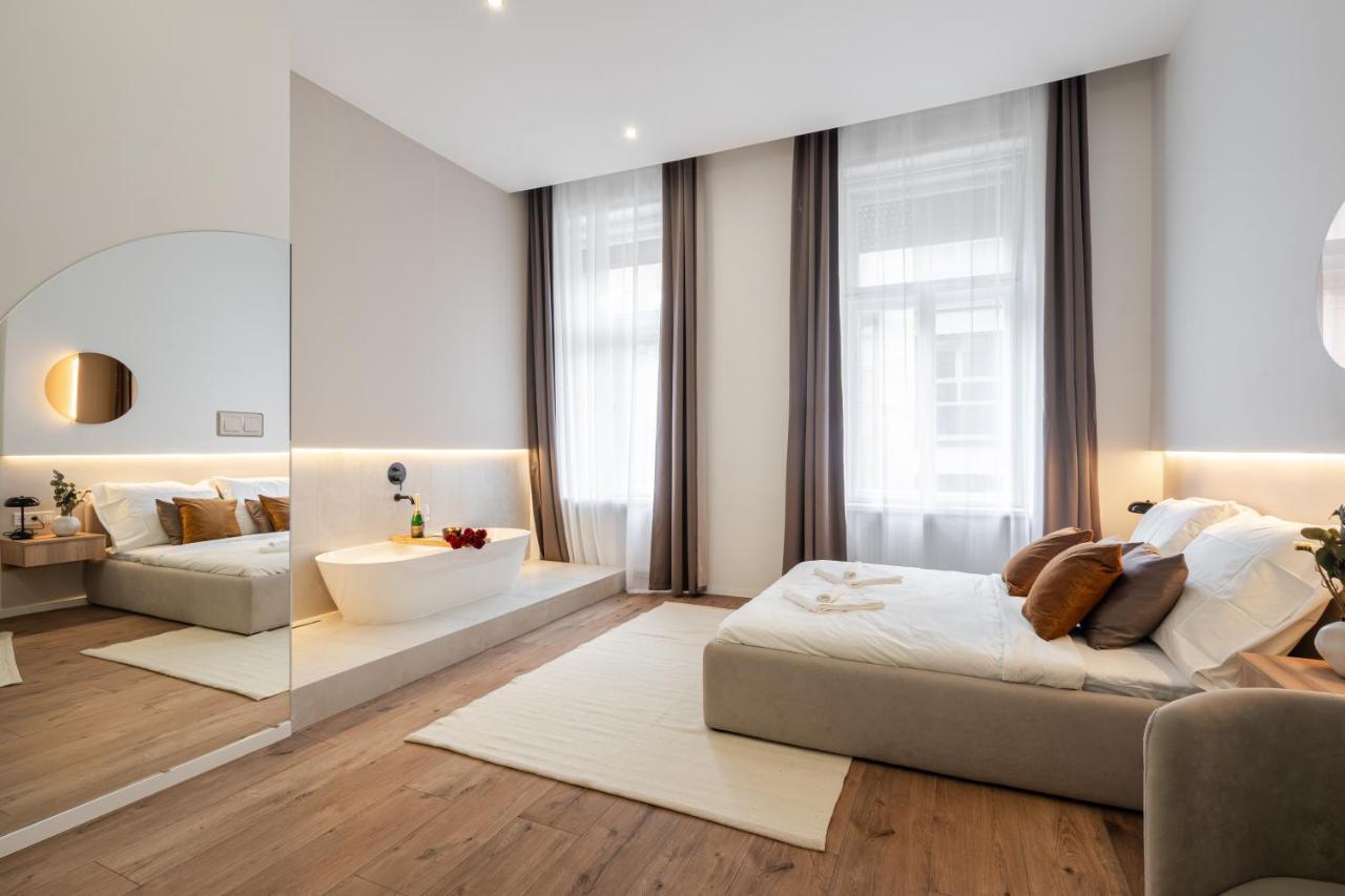 You Boutique Suites, Best Location By Bqa بودابست المظهر الخارجي الصورة
