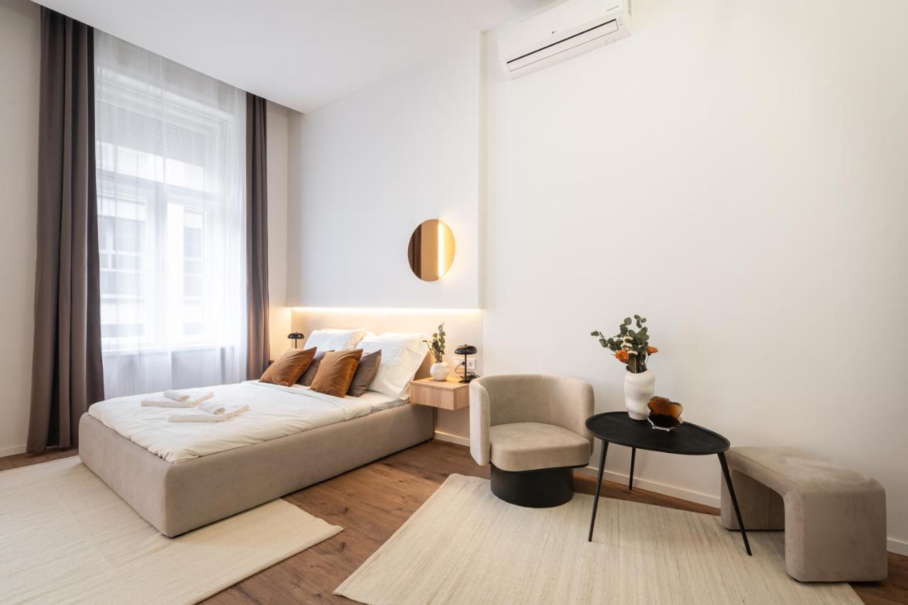 You Boutique Suites, Best Location By Bqa بودابست المظهر الخارجي الصورة
