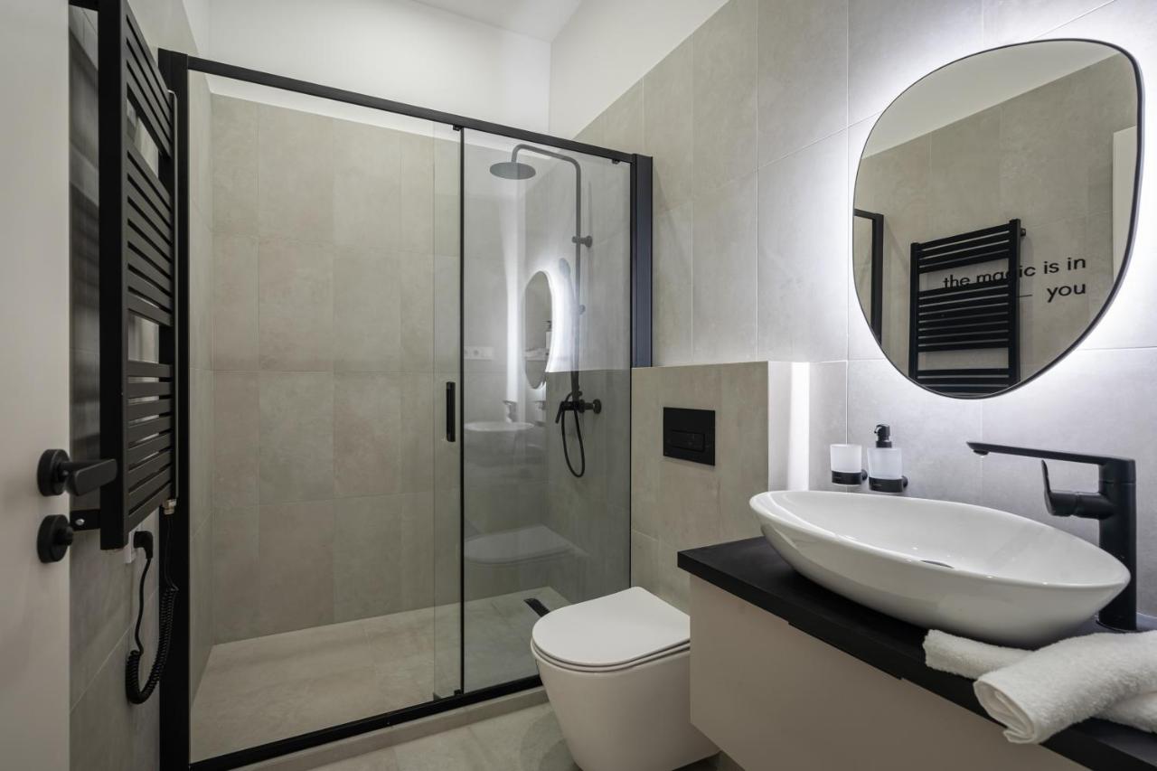 You Boutique Suites, Best Location By Bqa بودابست المظهر الخارجي الصورة