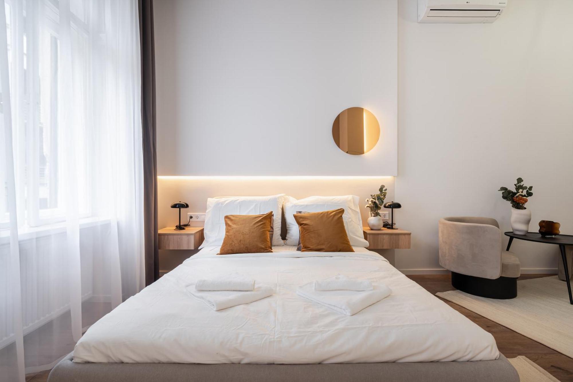You Boutique Suites, Best Location By Bqa بودابست المظهر الخارجي الصورة